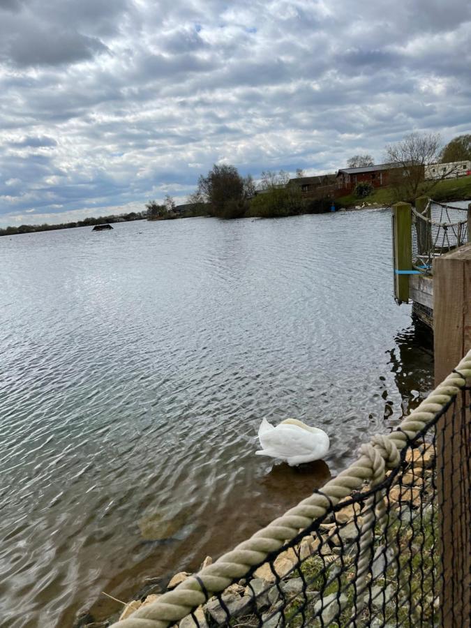 Отель Sunscape Breaks At Tattershall Lakes Экстерьер фото